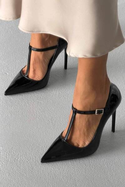 AYAKKABI PRENSİ Wren Taşlı Toka Detaylı SİYAH RUGAN