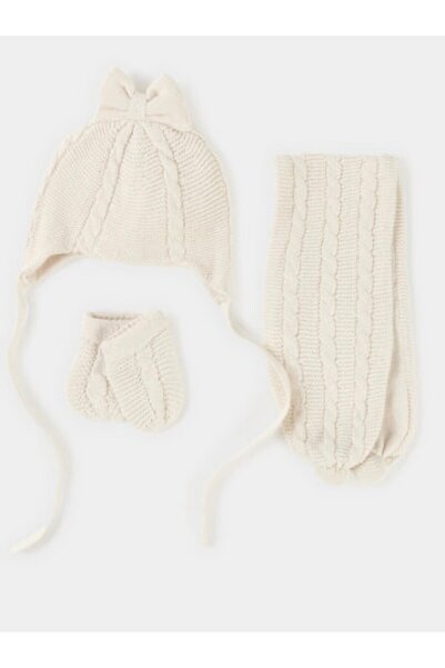 MAYORAL Newborn hat and scarf set