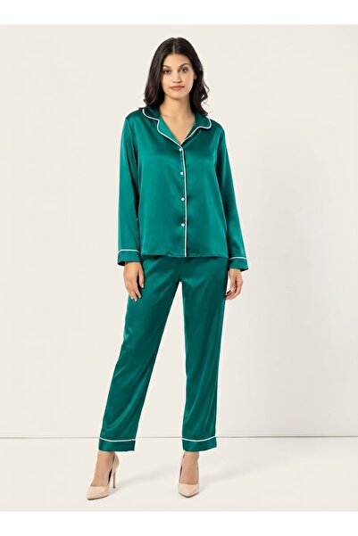 turkish Luxury women's satin pajama set in emerald green