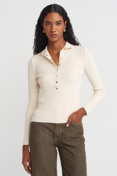 TENA Women's Ecru Mock Neck Pack Gold Snap Detailed Knitwear Sweater