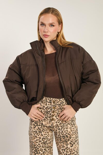 BARRELS AND OIL Women's Mock Neck Short Puffer Coat - Bitter Brown