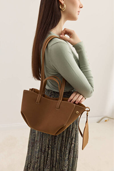 podyumgiyim Dikiş Detaylı Çanta Süet Taba