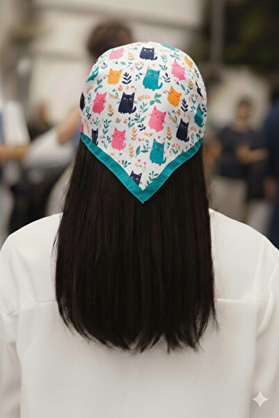 MOORİ Saten Bandana Fular Sevimli Kedi Desenli 50x50 cm – Renkli & Şık Saç Ak...
