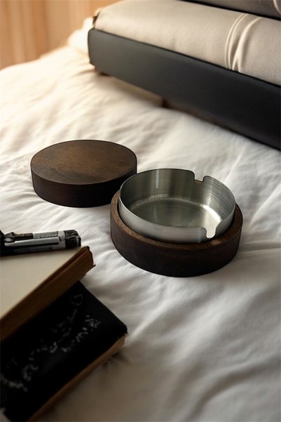 GİSVOL Dark Wood Ashtray with Lid Ashtray with Stainless Metal Bowl for Home, Office and Cafe Dark Silver