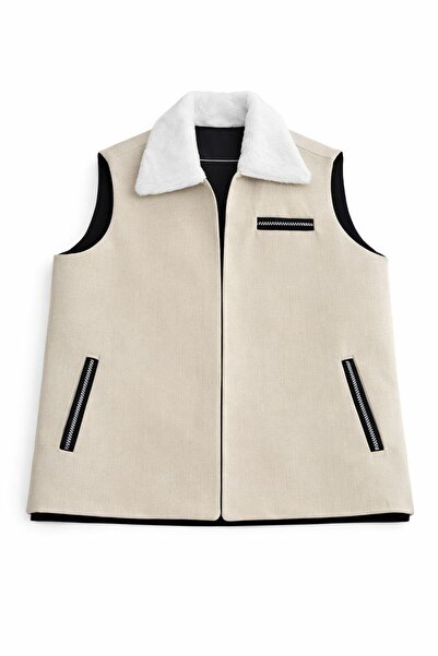 RT A stylish men's vest for those seeking elegance, luxury, and warmth all at...