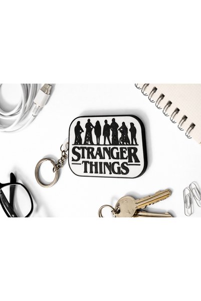 Bee Funky Breloc Stranger Things – accesoriu pentru fani