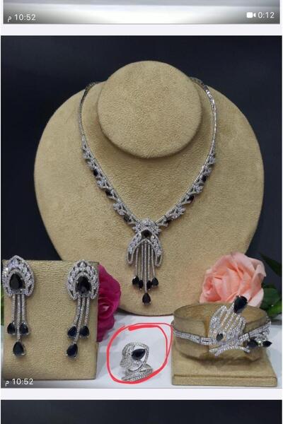 FASHION Silver bracelet with a wristband and beads