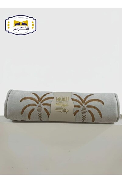 Greenko Royal prayer rug with prayer beads and a Ramadan tote.