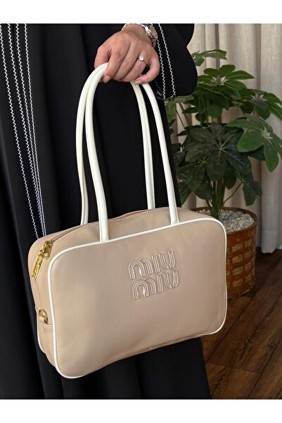 GGGG Bags with their accessories