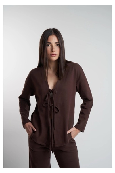 Ambar Ön Bağlama Detaylı Triko Hırka