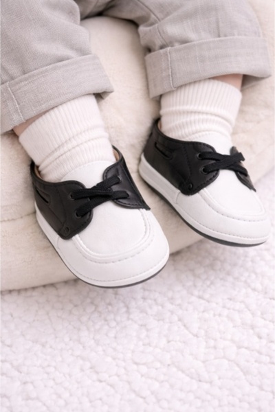 HANNA Pantofiori albi cu negru tip mocasini