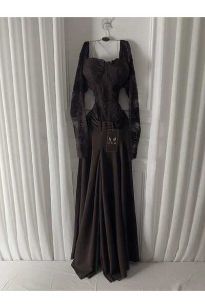 Ora Elegant brown dress with lace sleeves