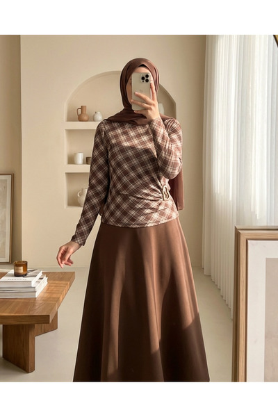 HİJABAYA Μπλούζα με καρό σχέδιο και αγκράφα στο πλάι