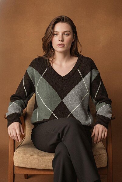 Madmext Dark Brown Argyle Pattern V-Neck Knitwear Women's Sweater Mg2647