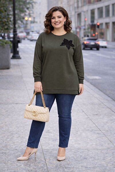 OYERGA MODA Women's Plus Size Butterfly Appliqué Oversized Sweatshirt