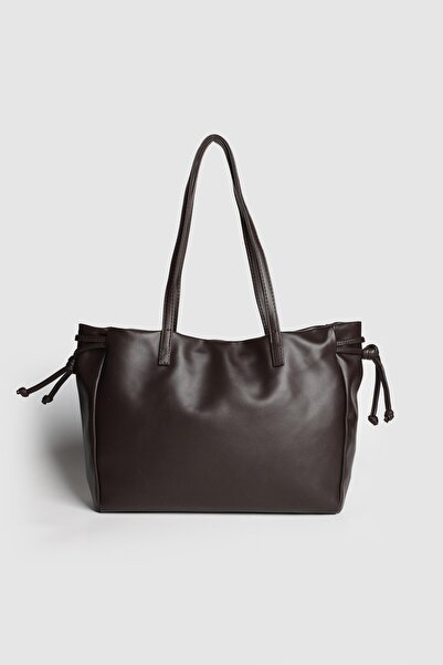 Store حقيبة كتف نسائية كبيرة الحجم من الجلد الناعم من راكي