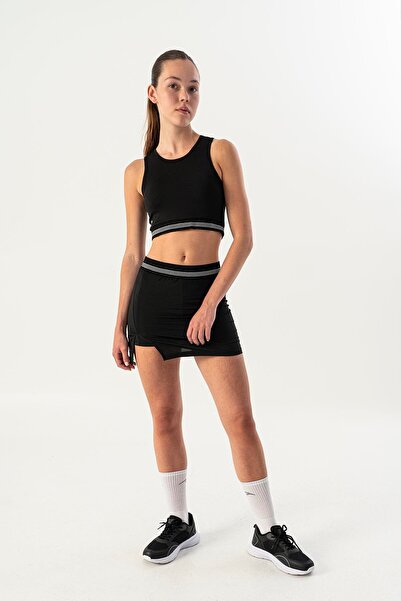 MARATON قميص نسائي ضيق برقبة دائرية باللون الأسود - برا