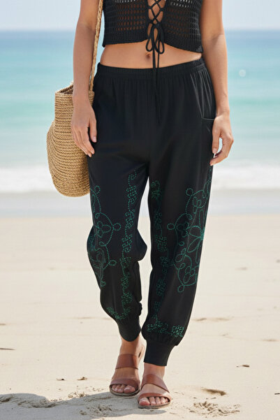 Chiccy Black-Green Printed Pockets Elastic Waist Elastic Leg Casual Knitted B...