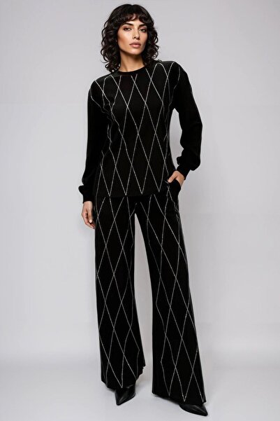 Trend Alaçatı Stili Women's black diamond pattern stone embroidered blouse an...