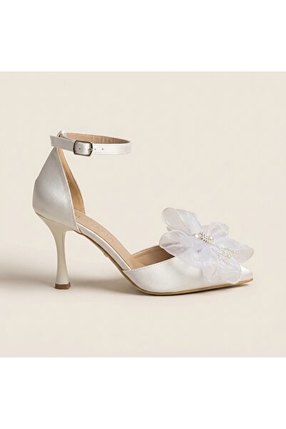 Letafia Lavia Pearl Detailed Heeled Shoes