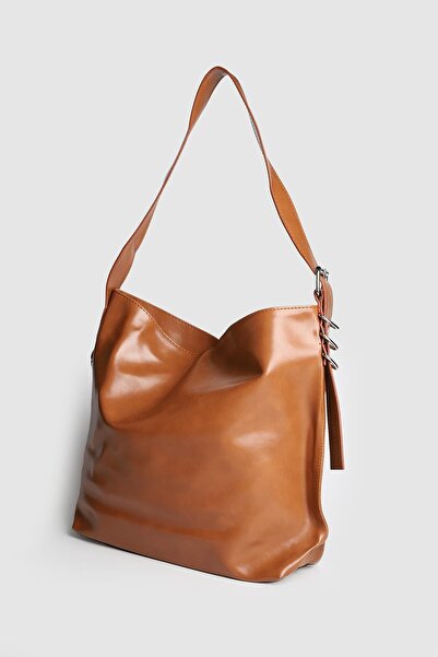 Store حقيبة كتف نسائية كبيرة الحجم من الجلد اللامع المجعد من هيجز