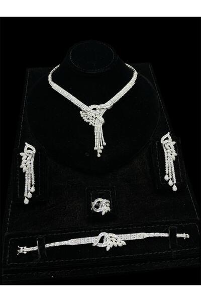 FASHION Silver bracelet with a wristband and beads