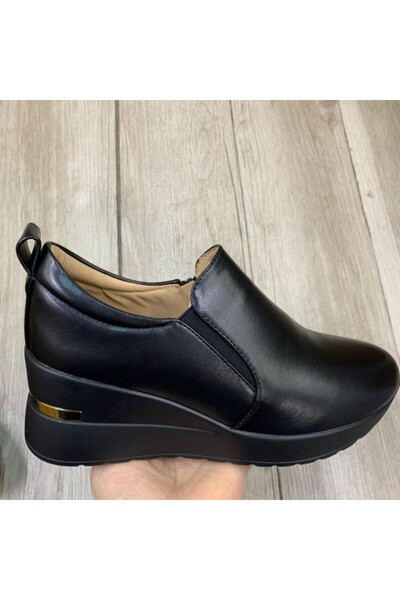 Sofia Store Women's casual shoes made of organic leather Merfa