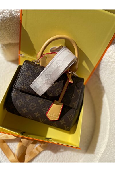 Lolo boutique Louis bags