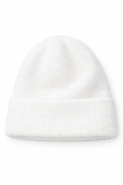 Butik Beyaz Kadın Yumuşacık Akrilik Kumaş Saçaklı Tüylü Bere – Sıcak Tutucu K...