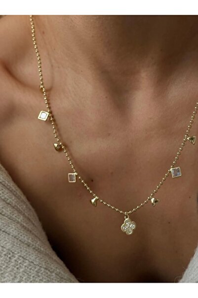 MONVEJEWELS Baget Taş Detaylı 14K Altın Rengi Yonca Kolye