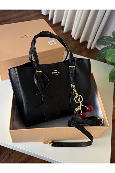 GGGG Bags with their accessories