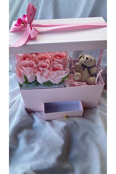 Z&B FLOWERS Sevgiliye hediye Doğum Günü Çiçeği Doğum Günü Hediyesi Kutuda gül