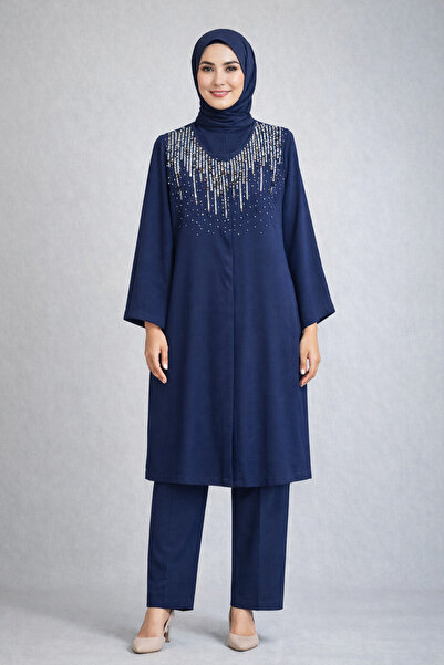 Nelly Pull Payet Embroidered Long Cap