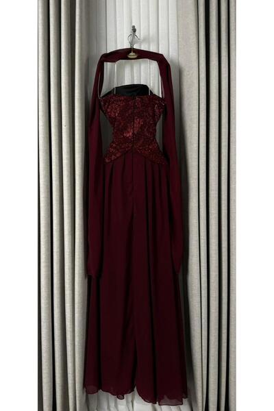 KALDE A burgundy dress embroidered with sequins on a shawl