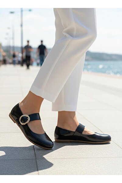 redtan Women's Black Patent Leather Buckle Detailed Single Strap Casual Balle...