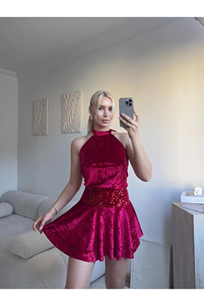 Zora Butik Kadife Halter Yaka Sırtı Açık Payet Mini Elbise - KIRMIZI