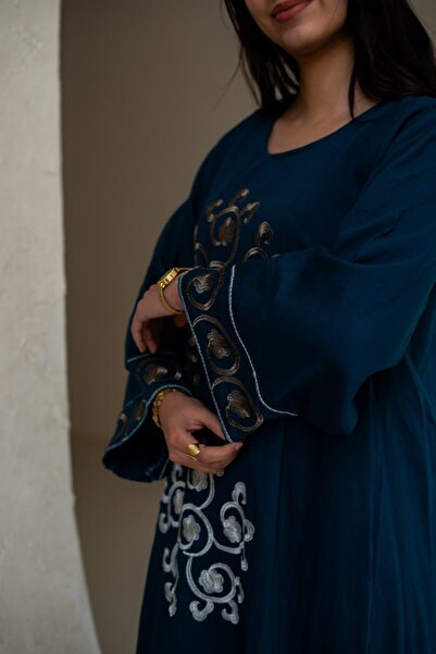 PRIDE جلابية كتان راقية بتفاصيل ناعمة وقصة مريحةSM - 60