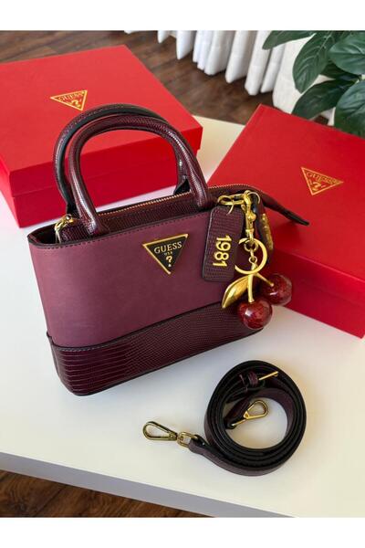 GGGG Bags with their accessories