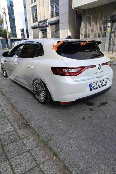 DEMİRTUNİNG RENAULT MEGANE 3 FİBER PARLAK SİYAH SPOİLER KANAT RÜZGARLIK
