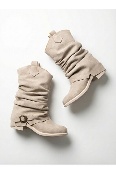 JOİN POLO Siyah Süet Büzgülü Körüklü Toka Detaylı Rahat Kalıp Kadın Kovboy Bot