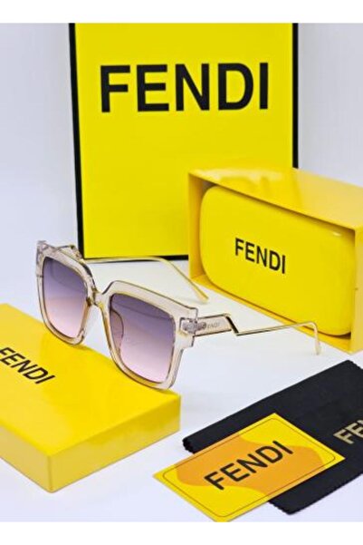 Fenda نظارات شمسية من فندي