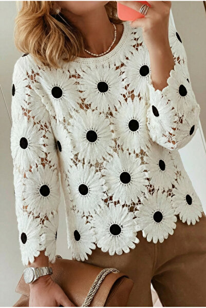 FEMELLE Crochet Blouse with Daisy Motif Standard Size