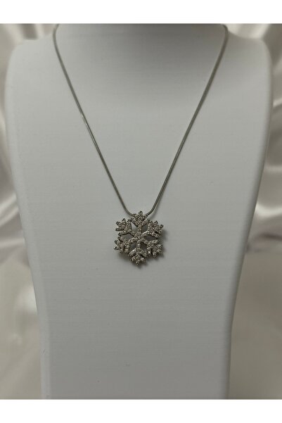 lysiaaccessory قلادة من الفولاذ على شكل ندفة ثلج مزينة بحجر الزركون