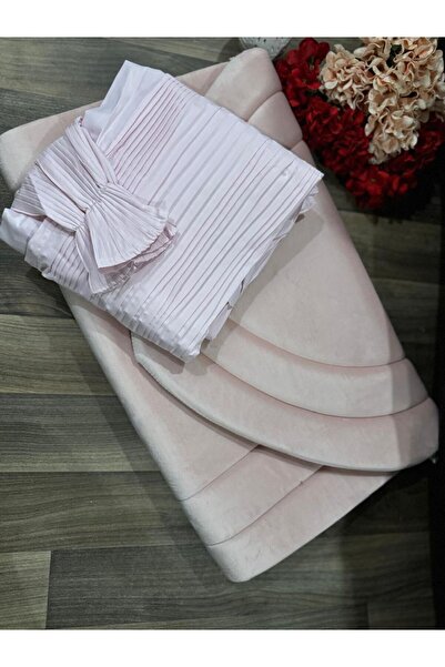 ASDM A luxurious prayer set including a prayer mat, prayer shawl, prayer bead...