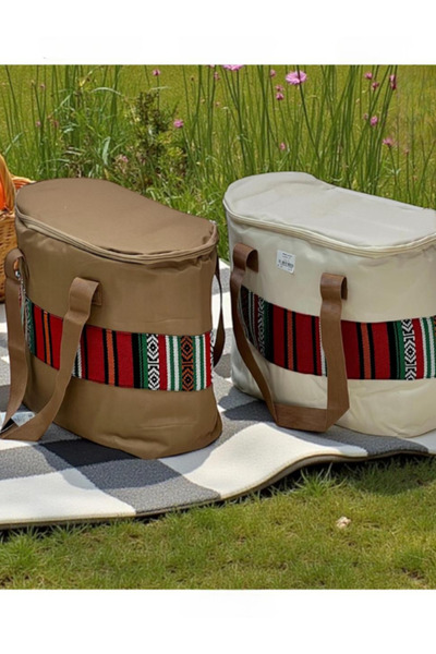 BEC39 Insulated padded travel bag with a touch of authentic aesthetics