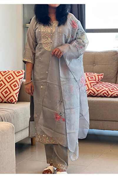 IndHeritage Premium grey roman silk 3pc kurti set / salwar suit with floral e...