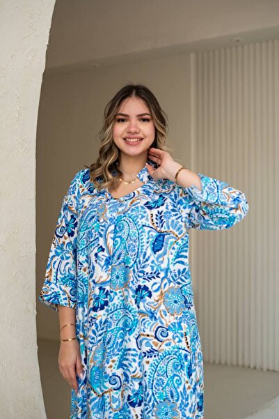 AFandina Elegant jalabiya with a soft, colorful pattern and a comfortable fit...