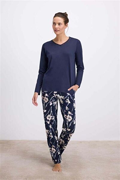 Motto10 butik Motto10Butik Floral Print Long Sleeve T-Shirt and Pants Pajama Set