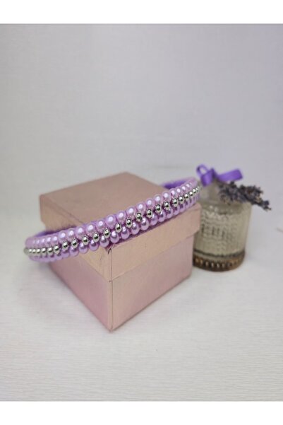 Amma Design Handmade, hand-sewn pearl hair crown