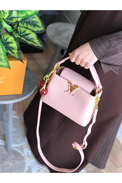 GGGG Bags with their accessories